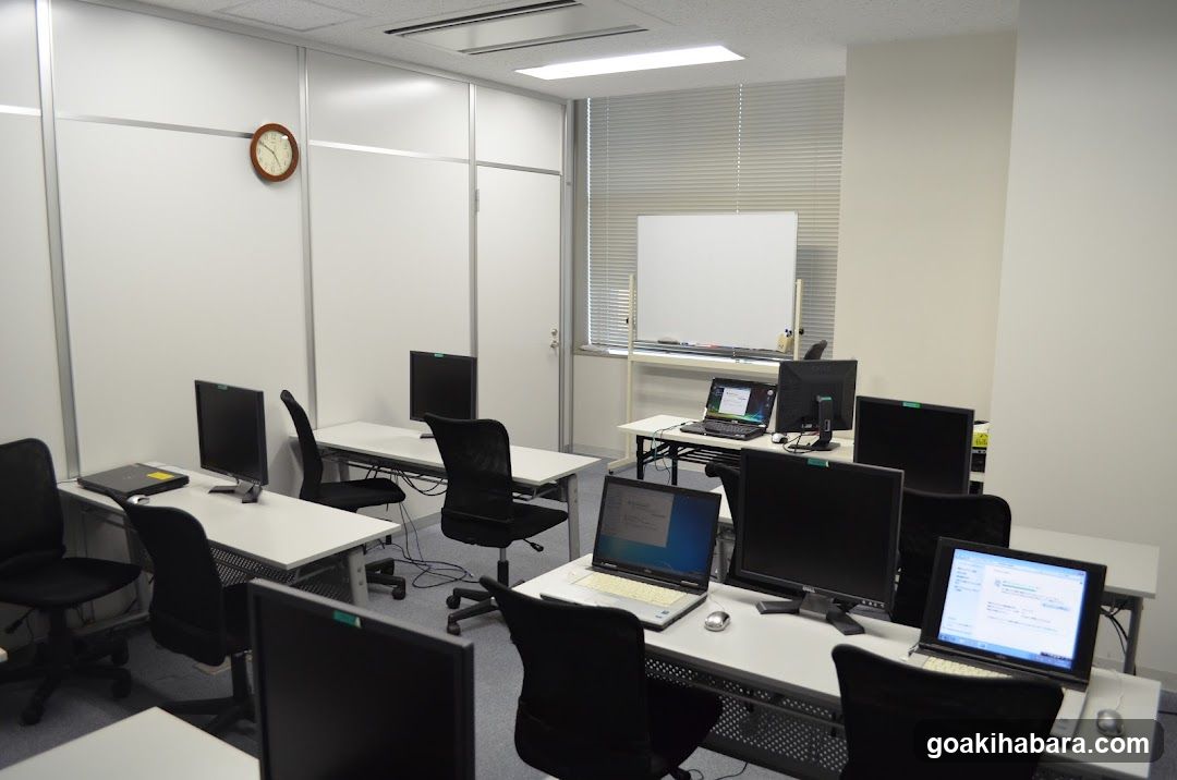 Tokyo IT School Mishka Frede