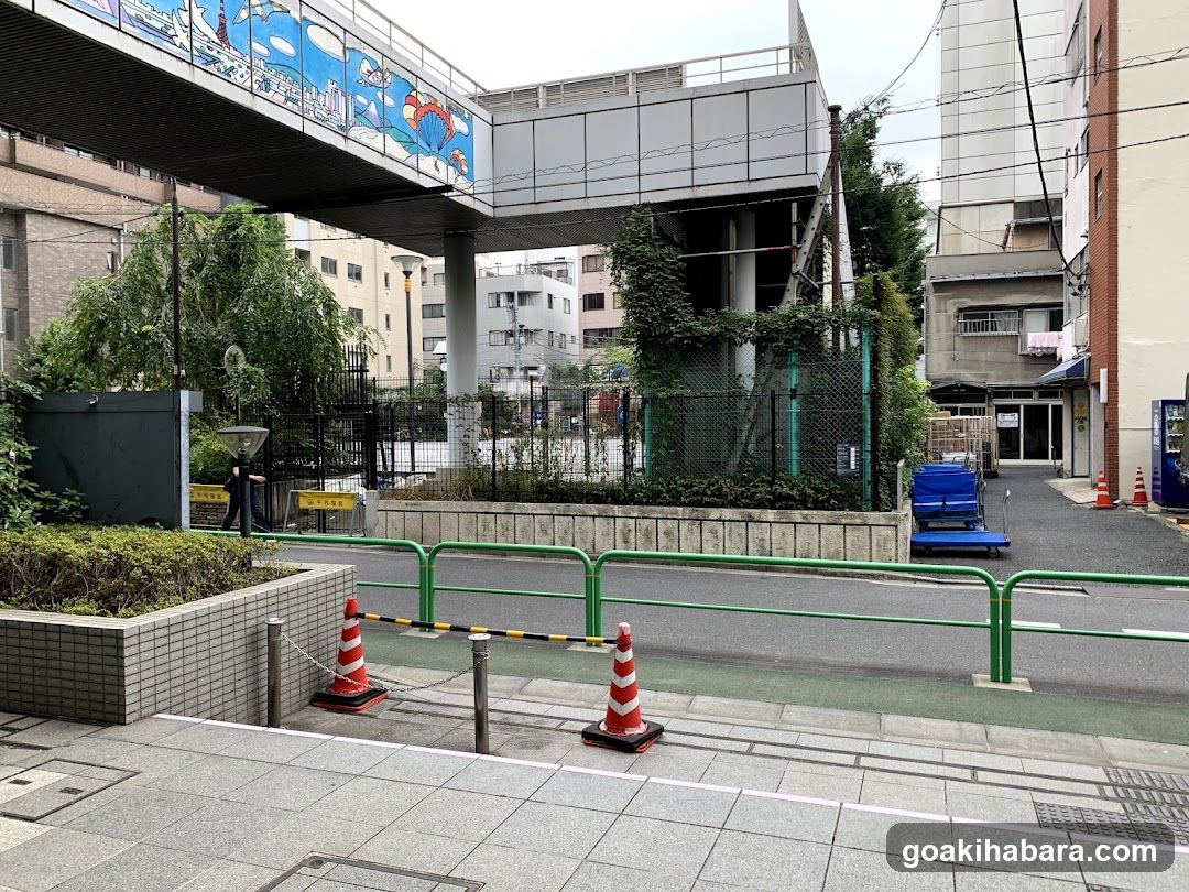 Chiyoda City Shoheimachikado Library