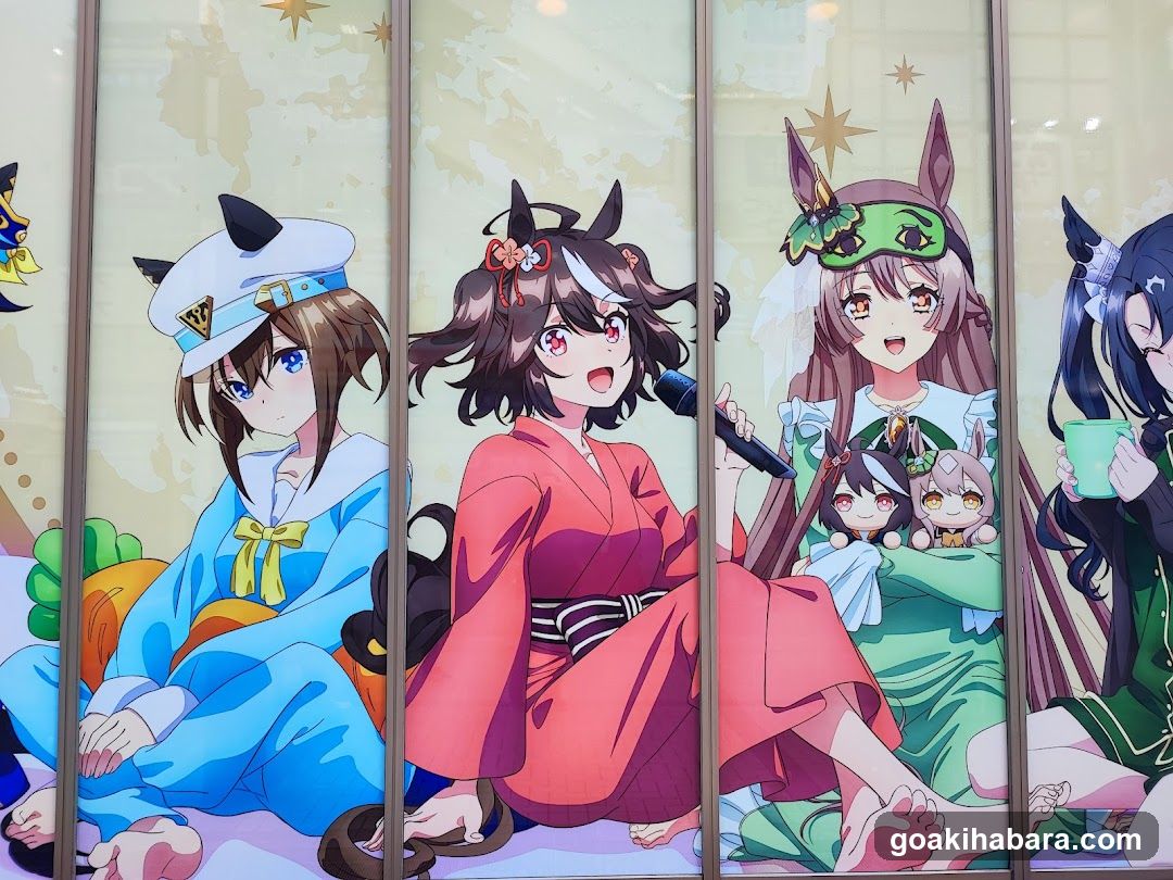 アトレ秋葉原 南側ガラス広告