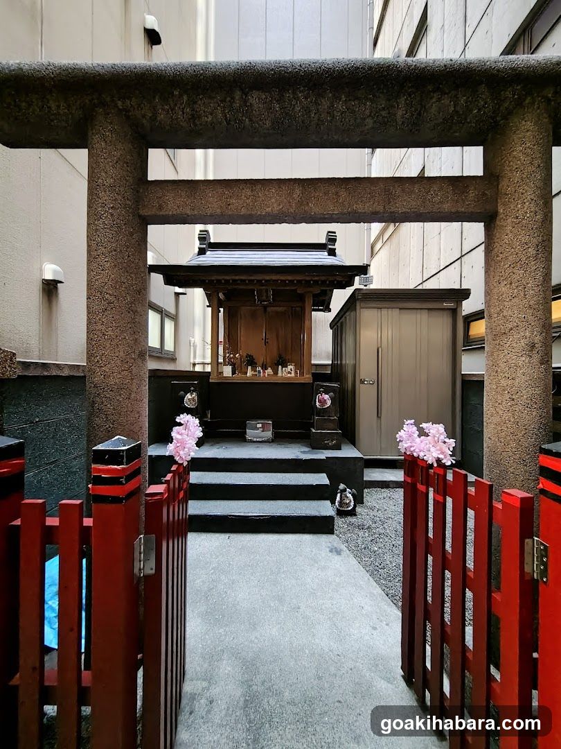 Hanabusa Inari Shrine