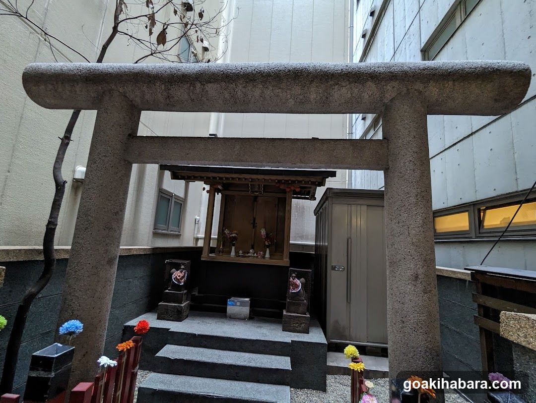 Hanabusa Inari Shrine