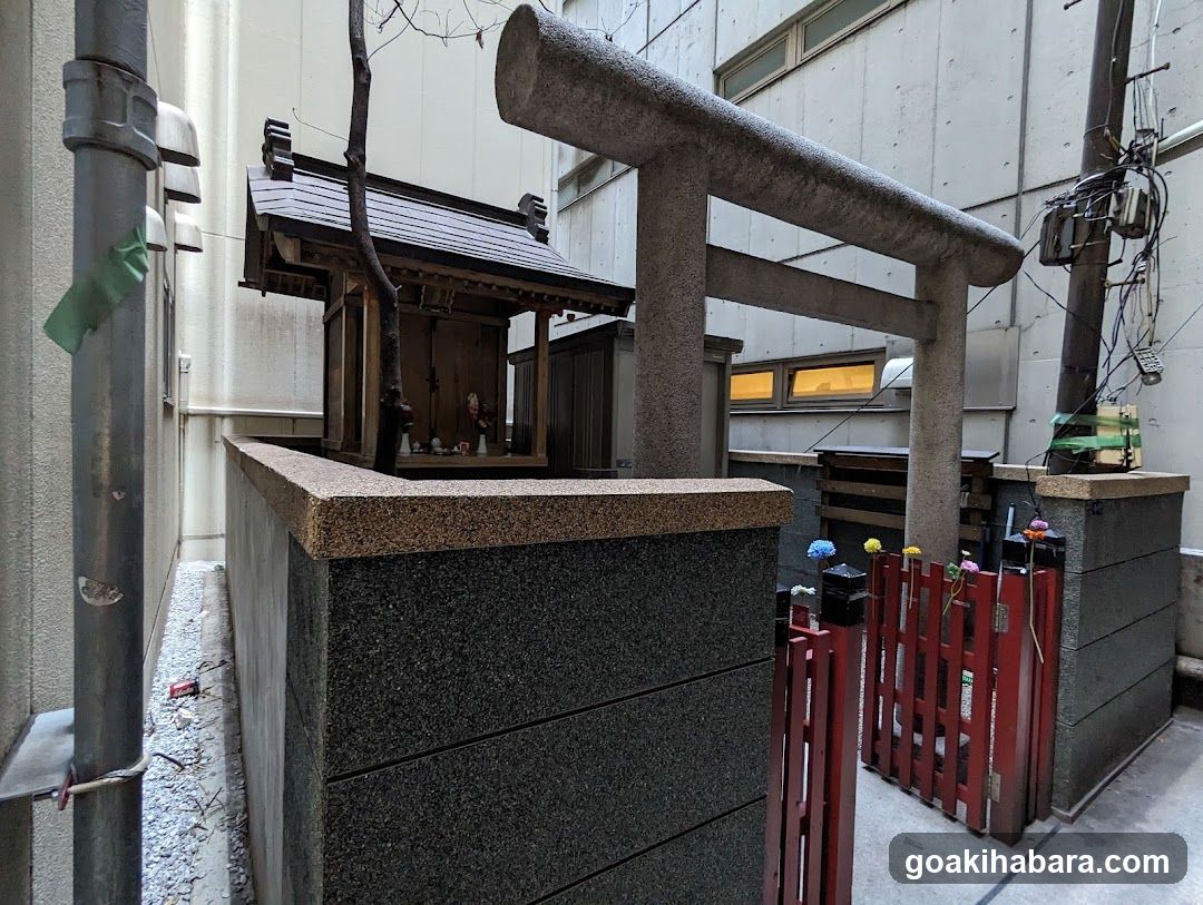 Hanabusa Inari Shrine