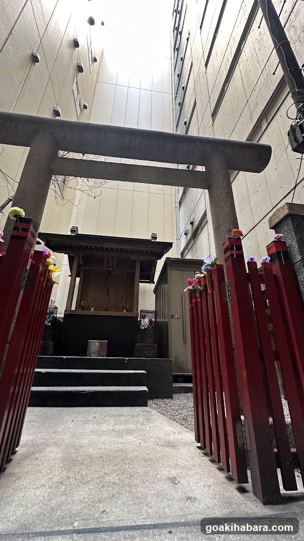 Hanabusa Inari Shrine