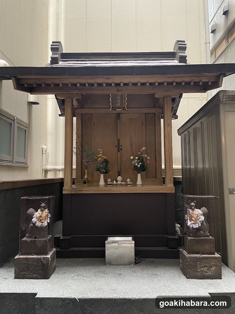 Hanabusa Inari Shrine