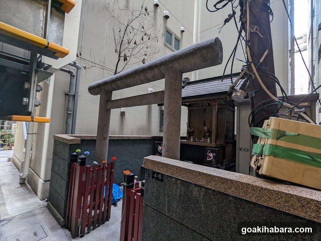 Hanabusa Inari Shrine
