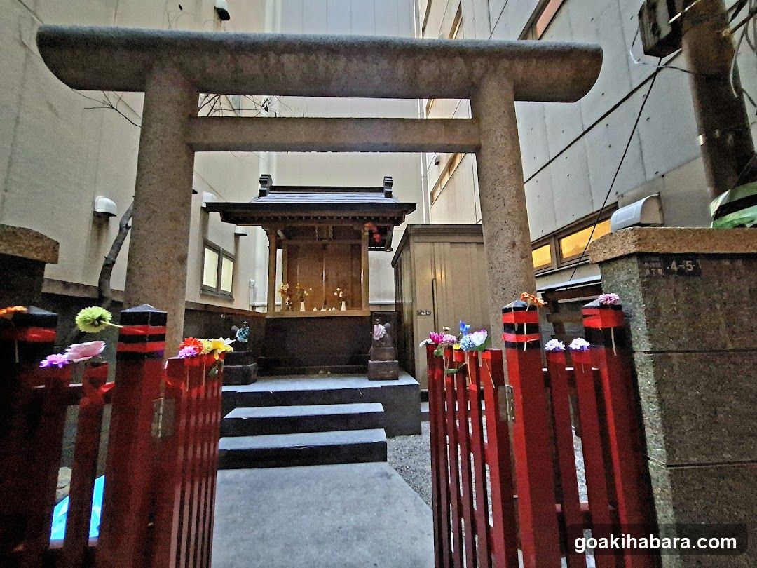 Hanabusa Inari Shrine