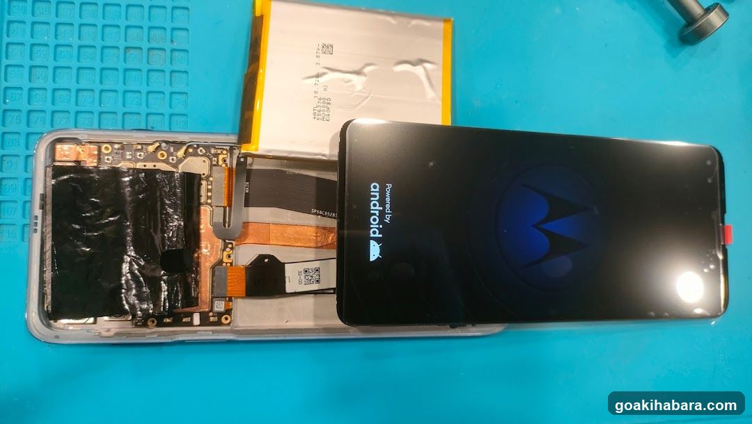 Smartphone Repair King Akihabara