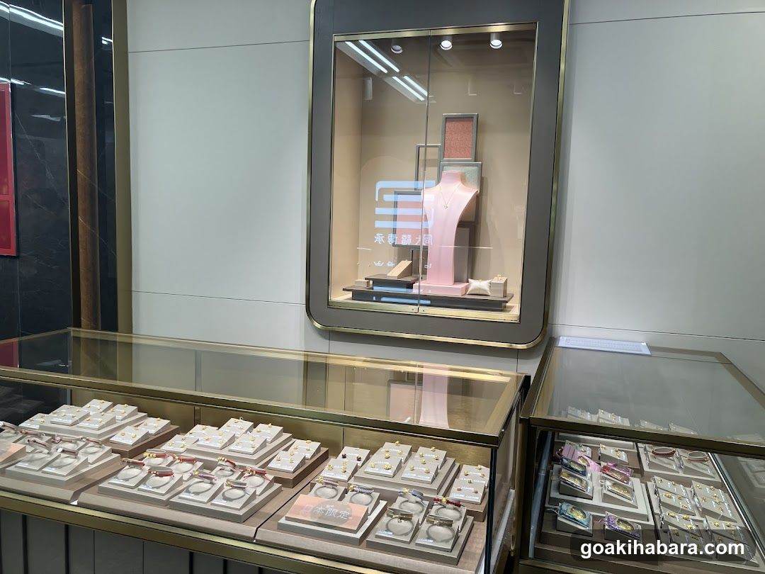 Chow Tai Fook Laox Akihabara