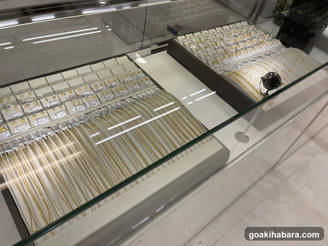 Chow Tai Fook Laox Akihabara