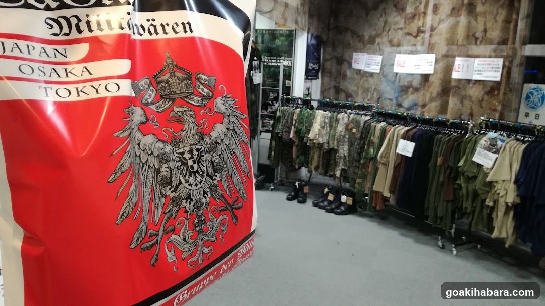 World Military Store S & Graf
