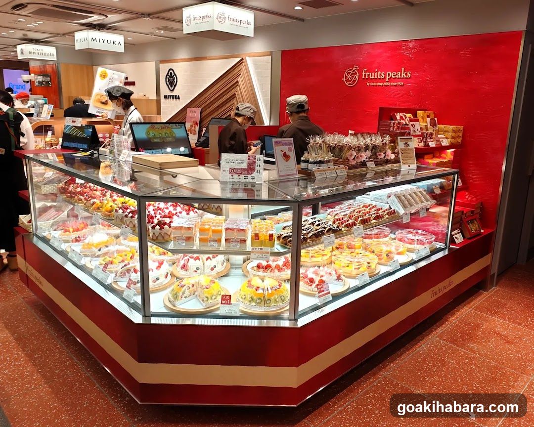 fruits peaks ecute Akibahara Store