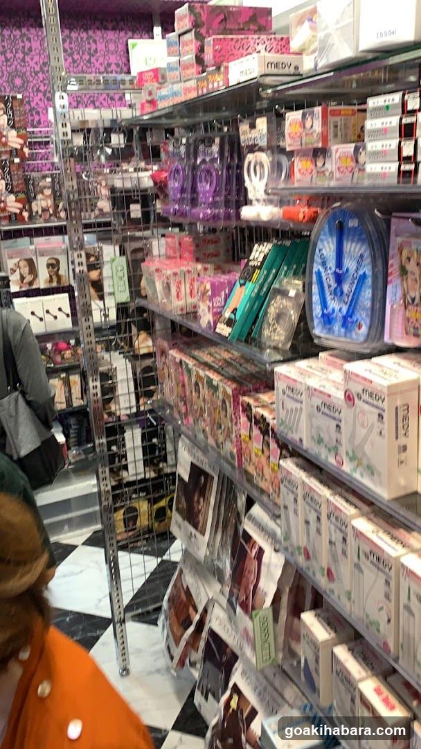 Pop Life Department M's