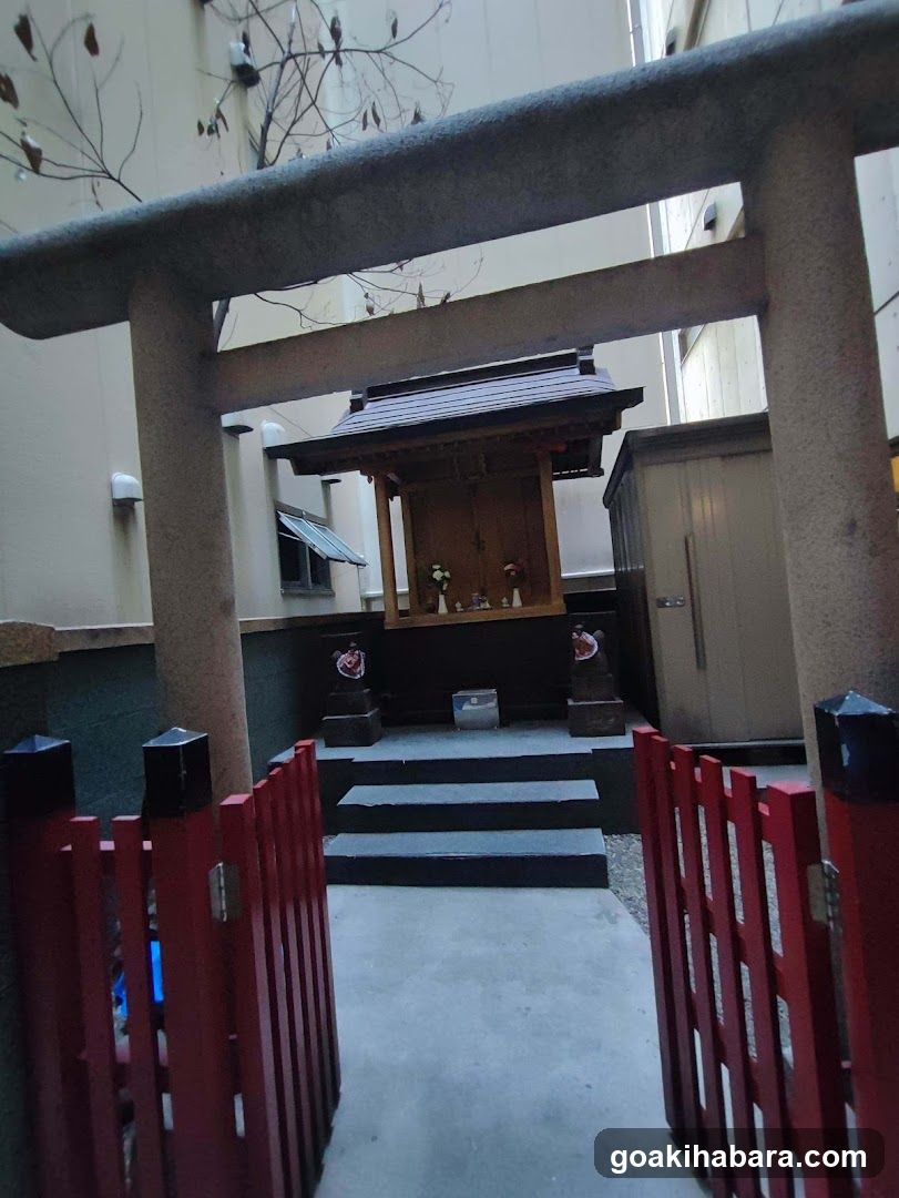 Hanabusa Inari Shrine