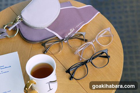 Table with Glasses and Tea