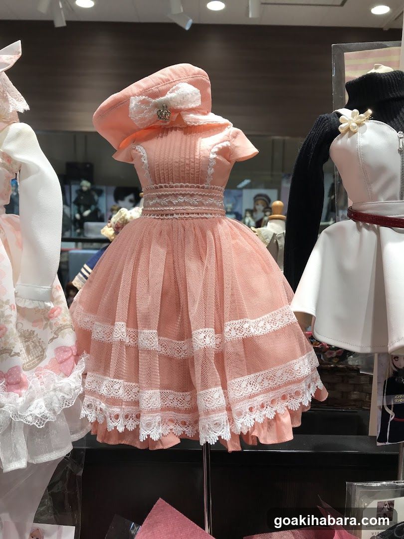 Lolita Fashion Display