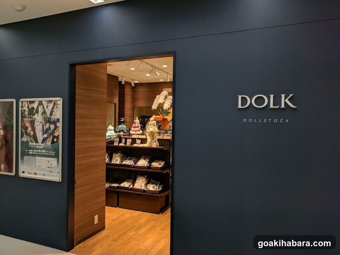 DOLK / Dollstock