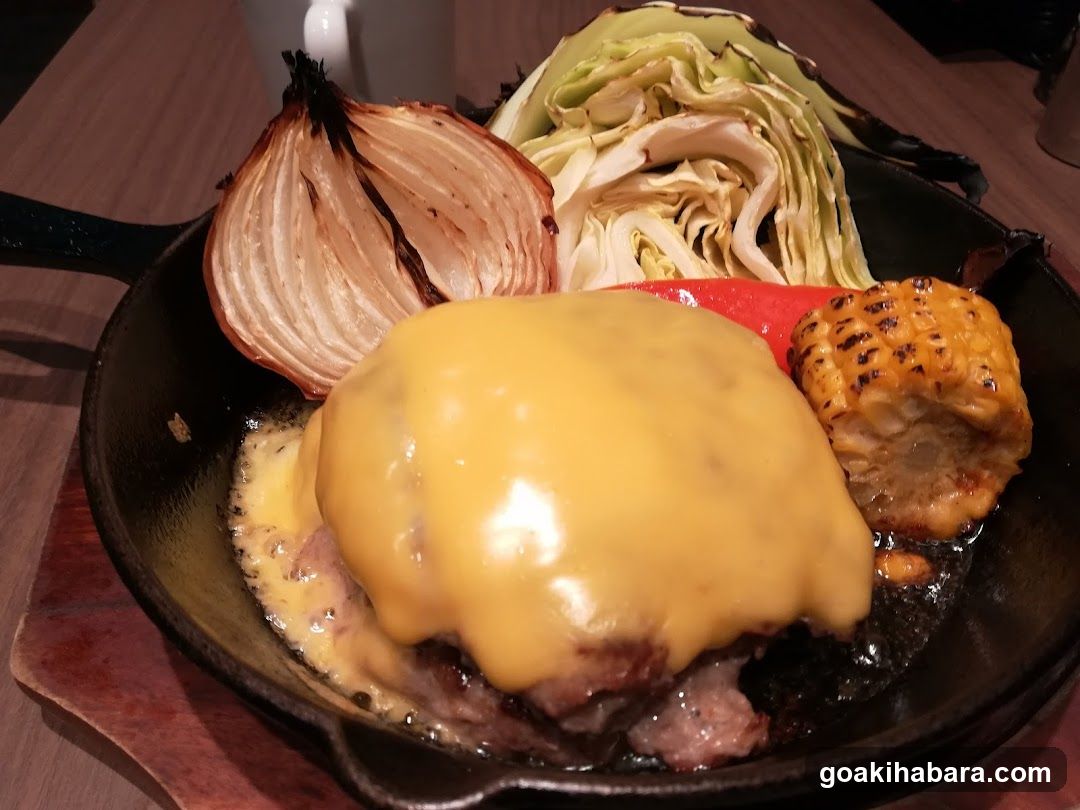 Cheeseburger in Skillet with Grilled Veggies