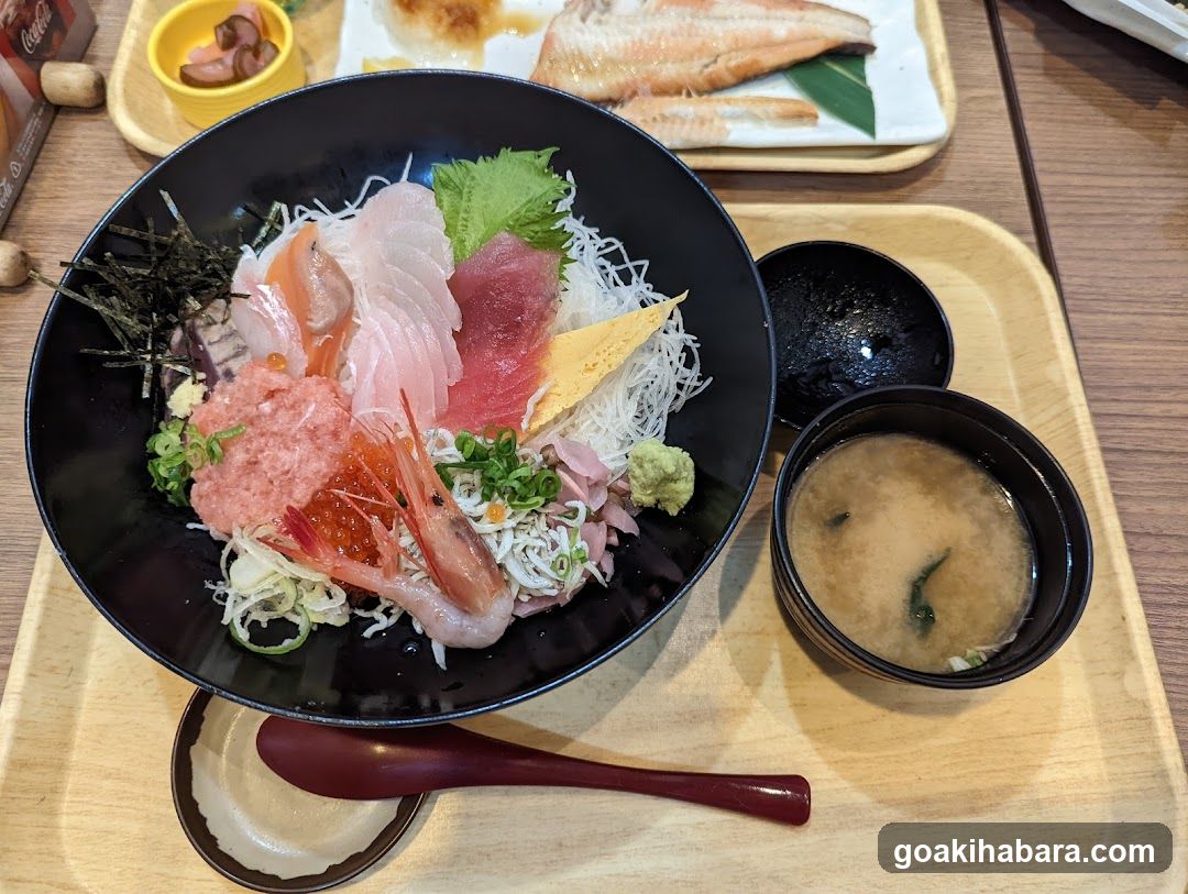 Sashimi Bowl with Soup