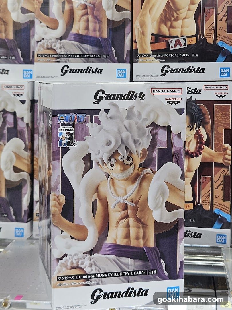 One Piece Grandista Figures Display