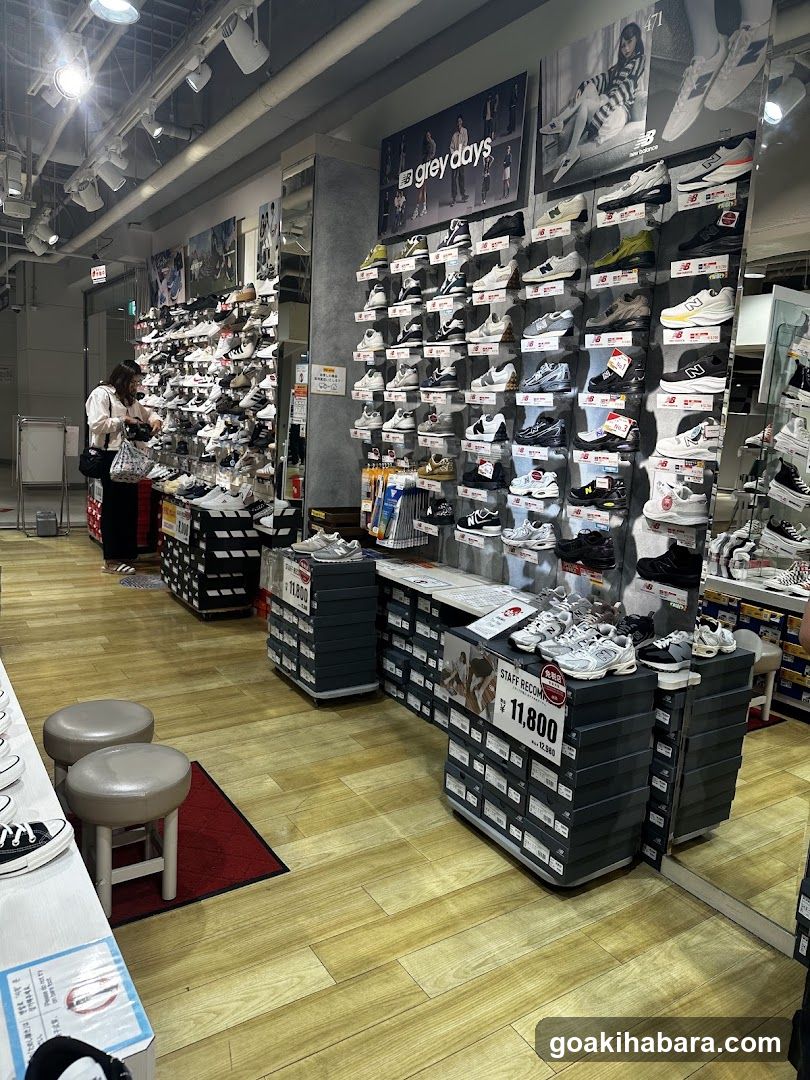 Shoe Store Interior Display