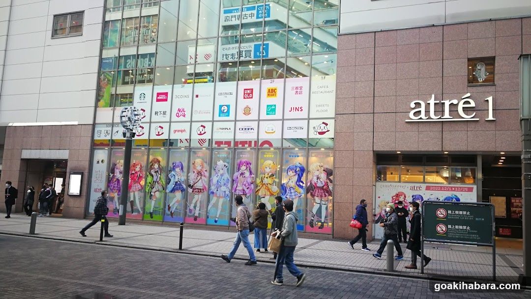 Atré1 Storefront with Anime Display