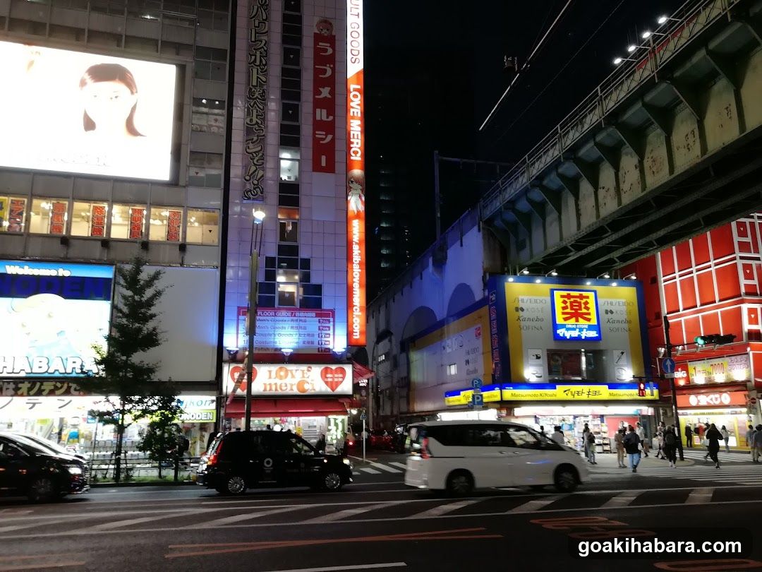 Night street scene in Japan