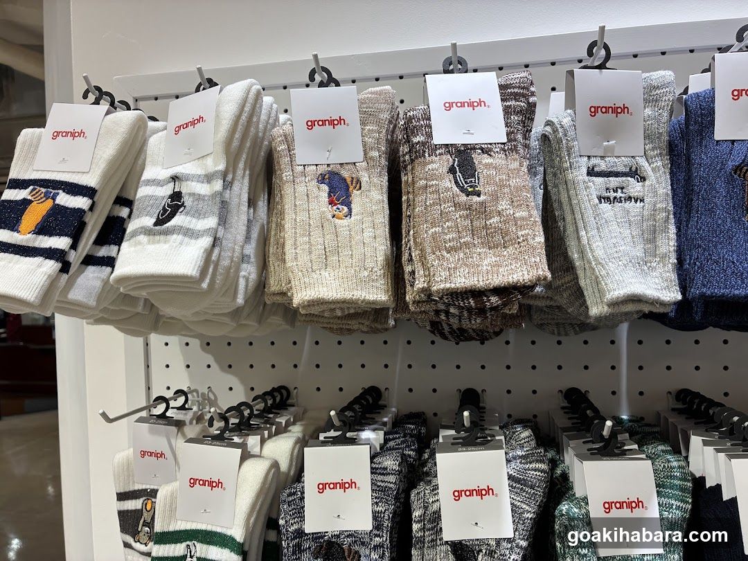 Graniph Socks Display