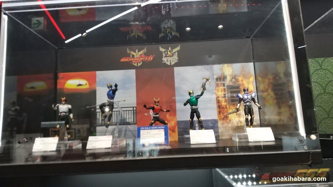 Kamen Rider 555 Figure Display Case