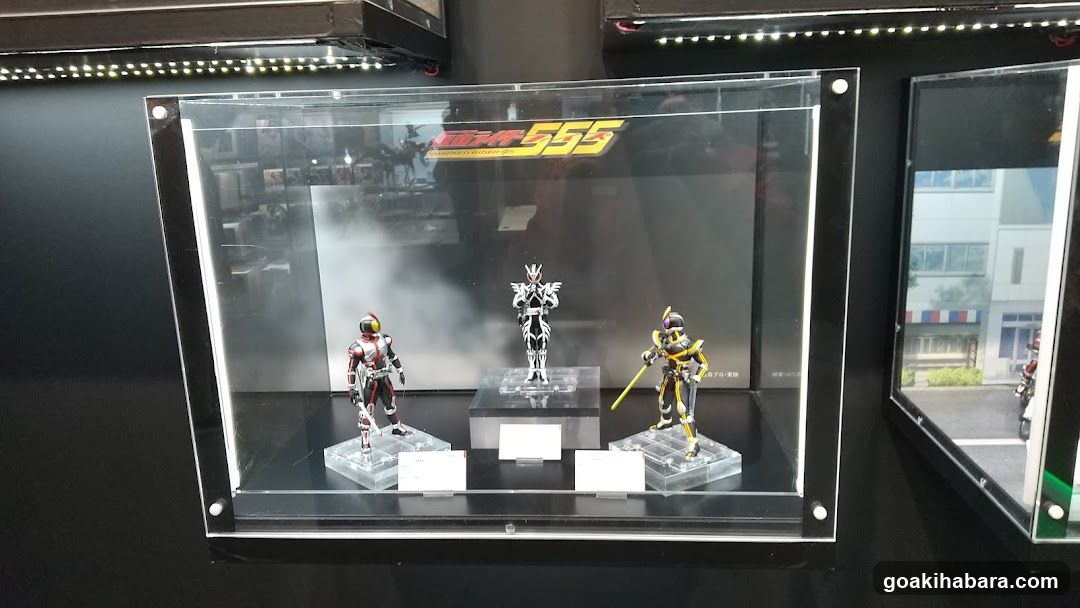 Kamen Rider 555 Display Case