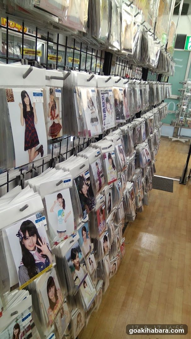 Merchandise Display Rack
