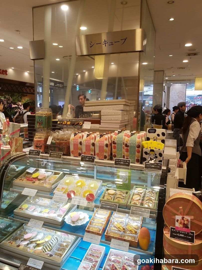 Scoop Dessert Shop Interior Display