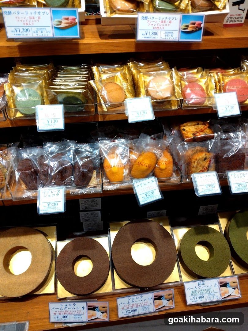 Bakery Display Shelf