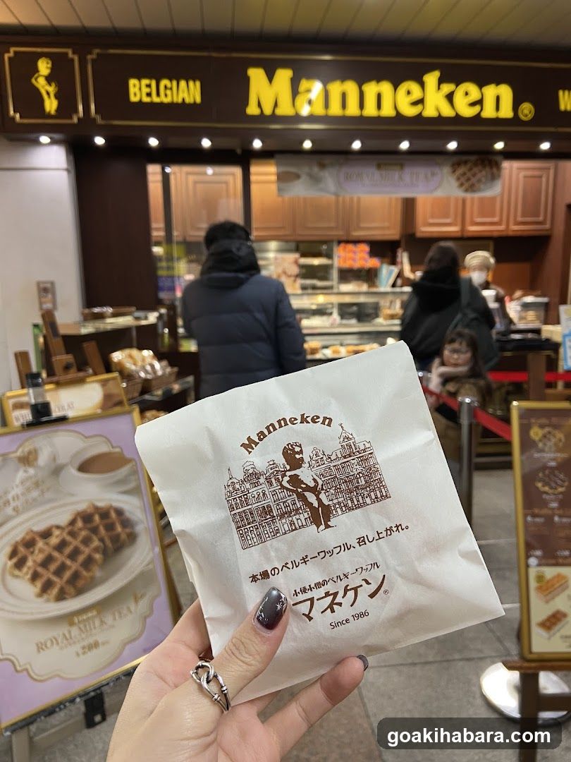 Manneken Waffle Shop Interior