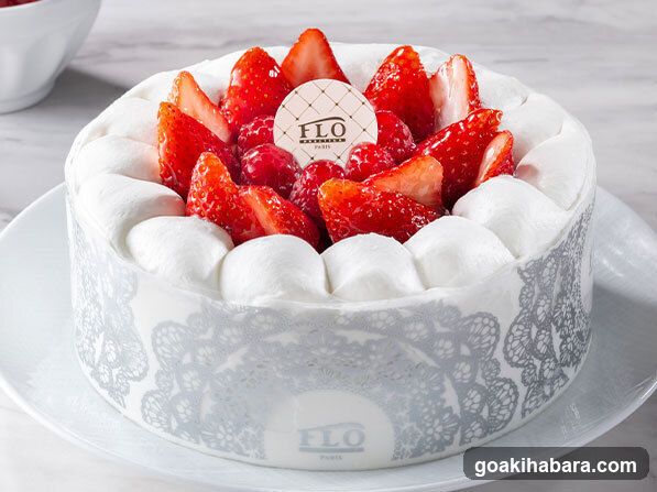 Flo Paris Strawberry Cake