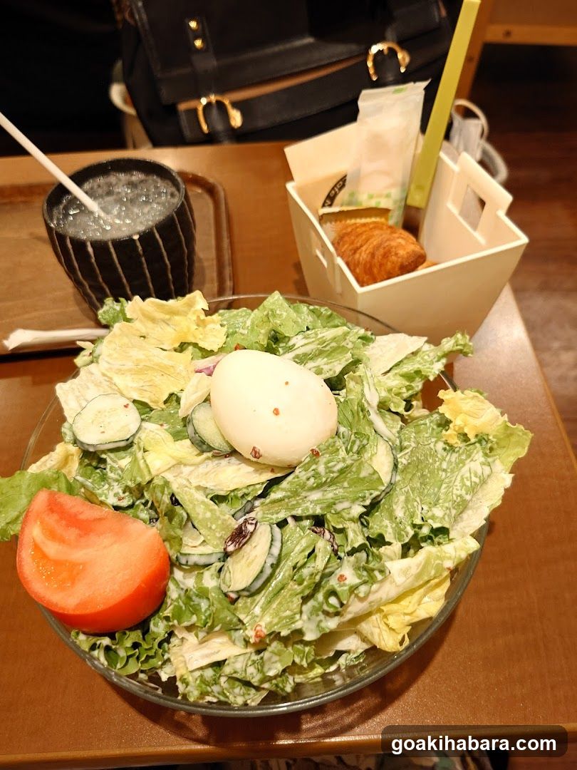 Salad with Side Items