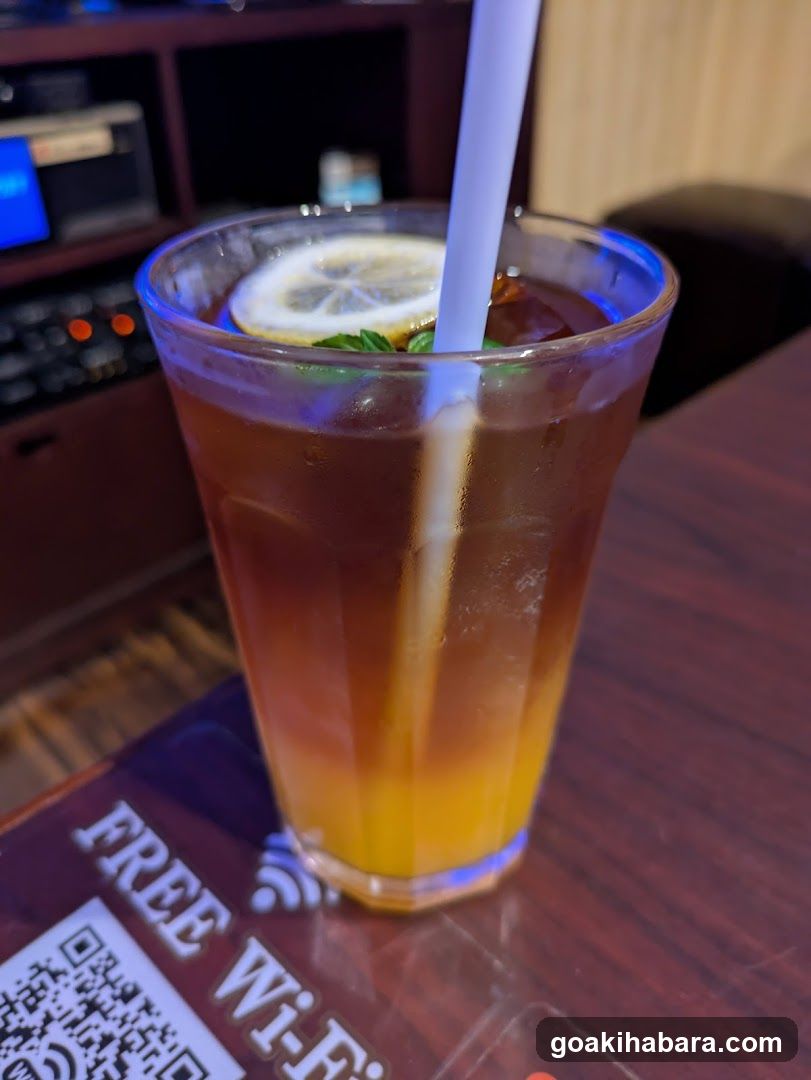 Iced Tea with Lemon and Mint