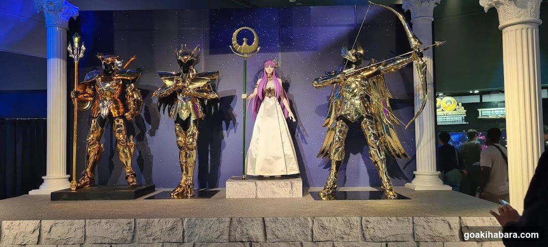 Saint Seiya Gold Armor Display