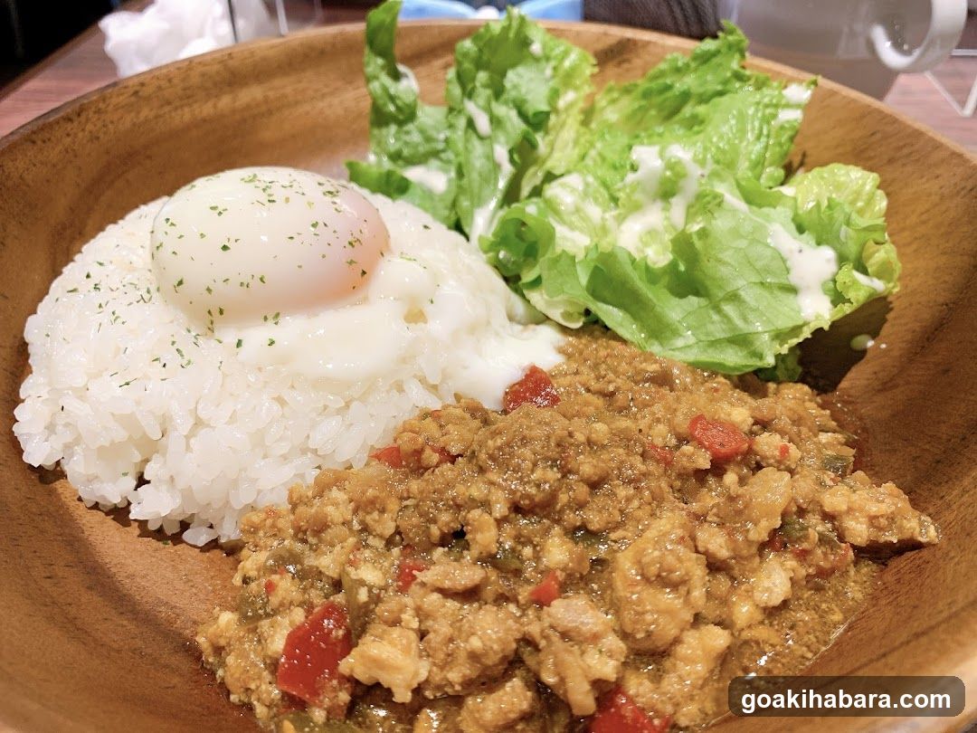 Cauliflower Rice Bowl with Egg and Lettuce