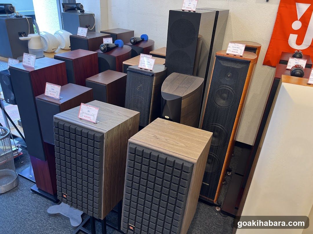 Speaker Display in Store