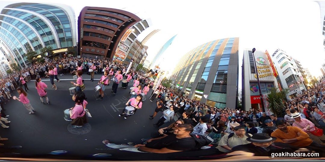Street Performance with Drummers and Dancers
