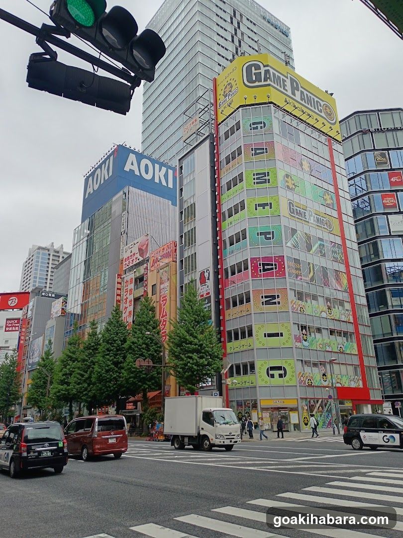 Urban Street Scene with Buildings and Vehicles