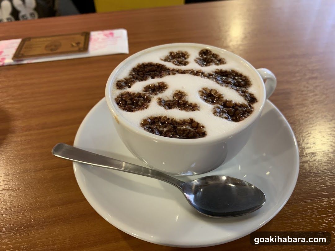 Latte with Caramel Drizzle