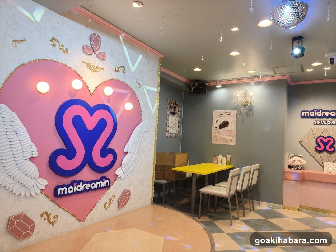 Maidreamin Interior