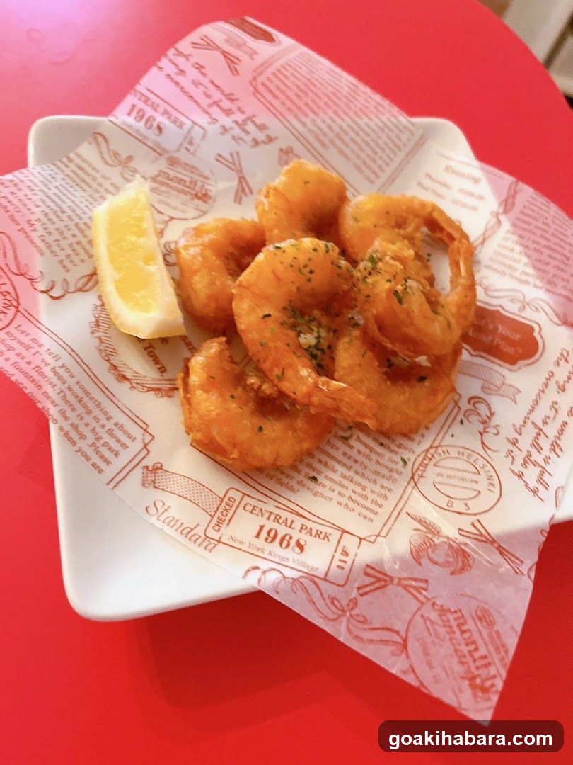 Fried Shrimp with Lemon Wedge