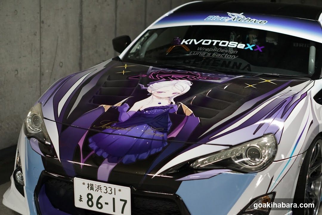Car with anime-themed wrap