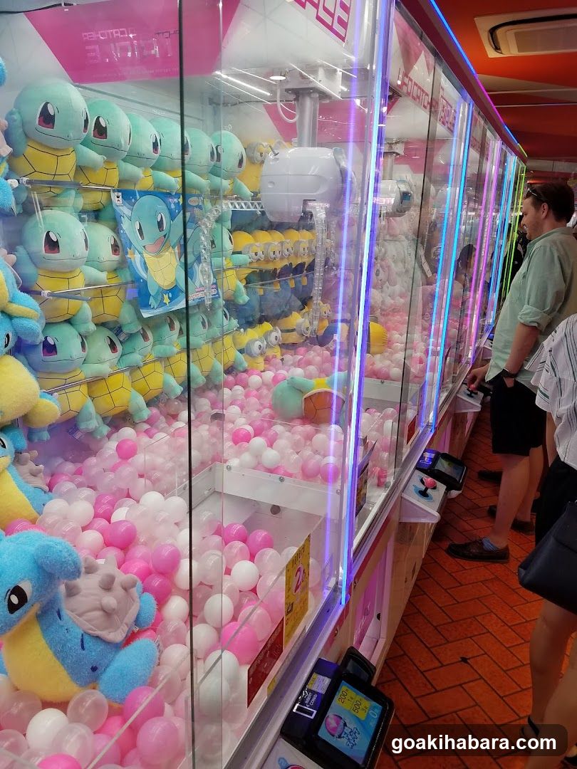 Claw Machine with Plushies and Balls