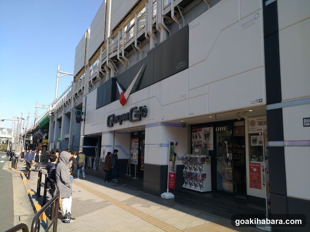 Ginza Cafe Exterior