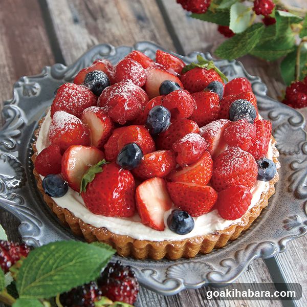 Strawberry Tart with Berries