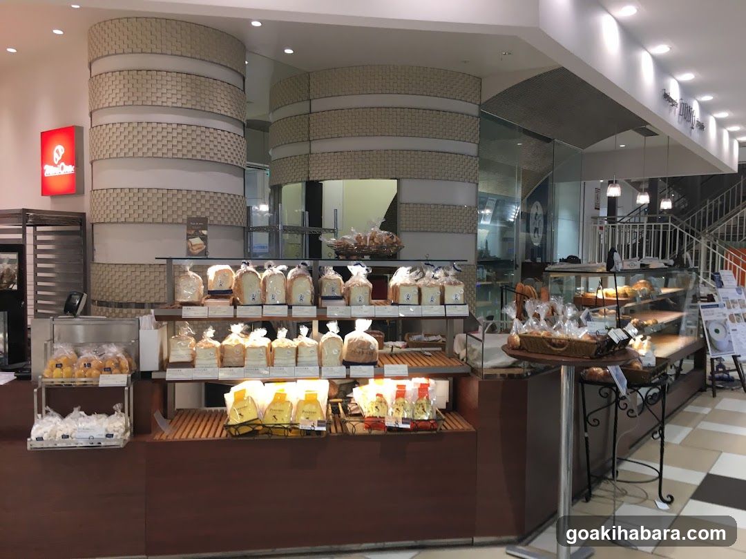 Bakery Interior Display
