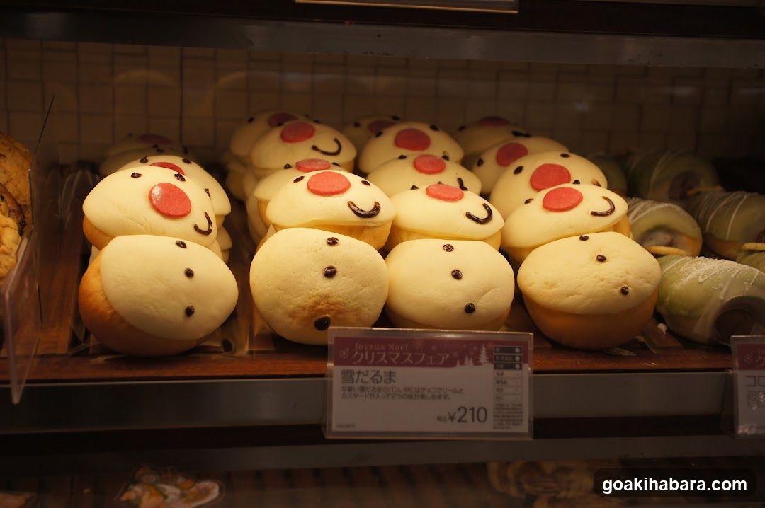 Christmas-themed bread display